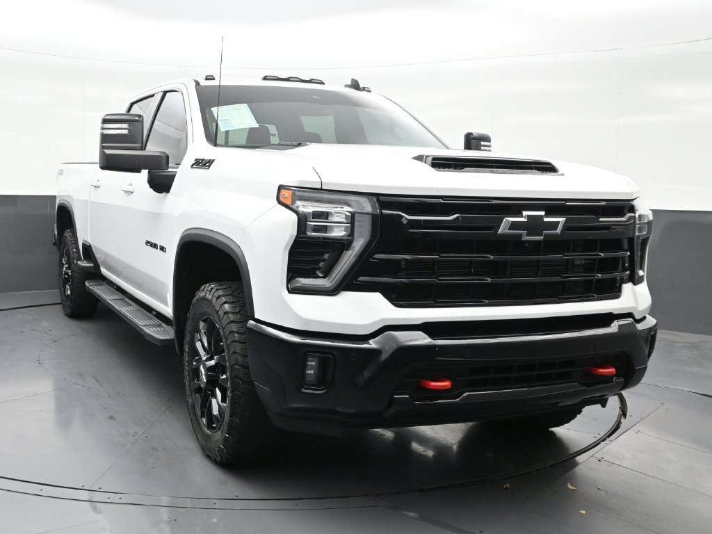 Used 2025 Chevrolet Silverado 2500 LT w/ Trail Boss Package AWD/4WD image 8