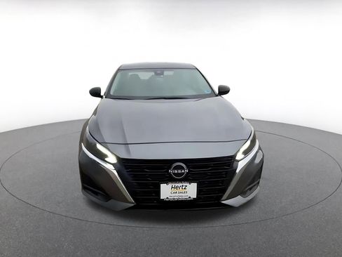 Used 2025 Nissan Altima 2.5 SV FWD image 4