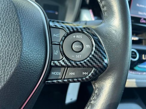 Used 2021 Toyota Corolla SE FWD image 19