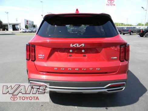 Used 2022 Kia Sorento SX AWD/4WD image 3