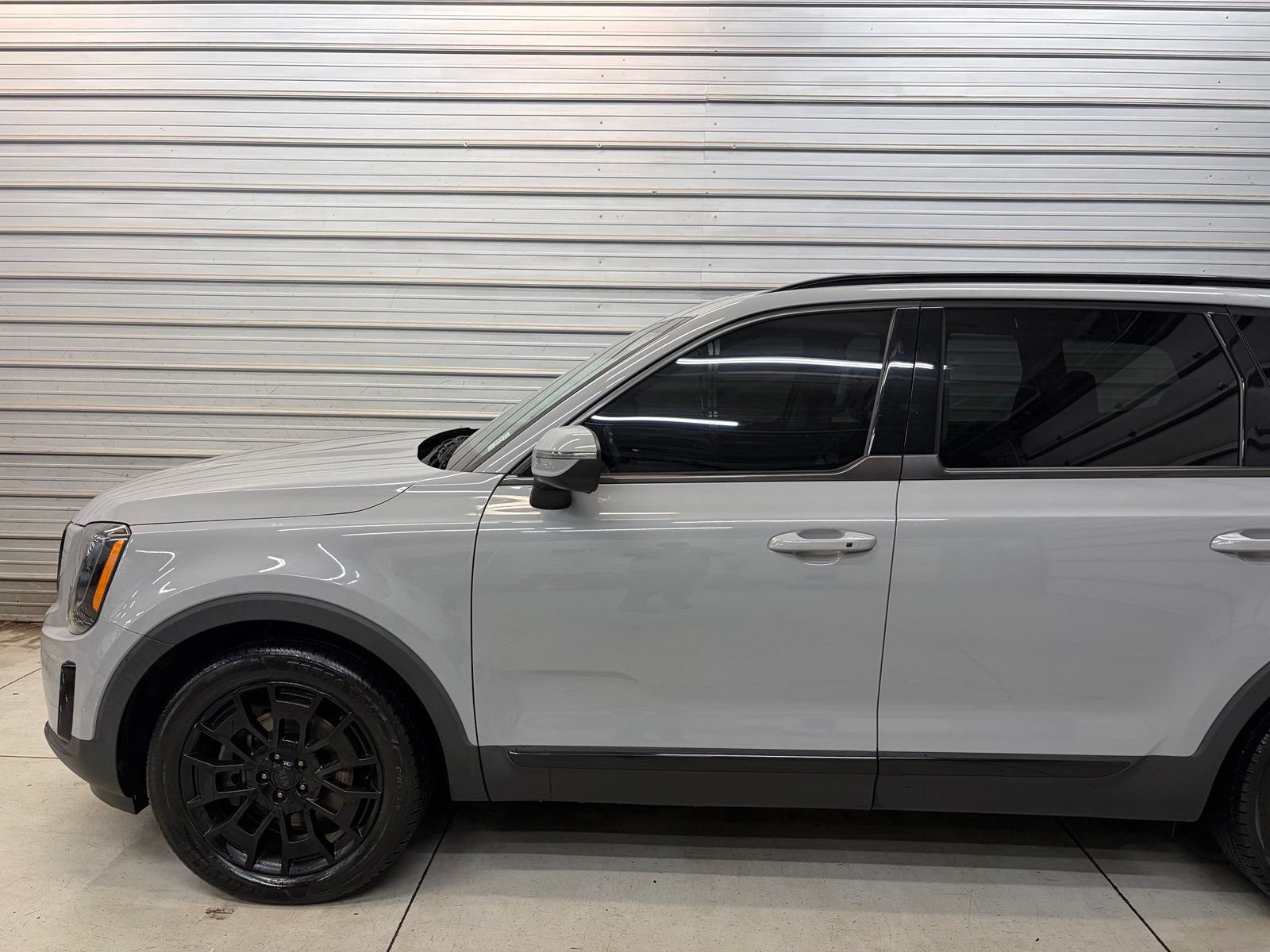 Used 2021 Kia Telluride EX w/ EX Premium Package AWD/4WD image 3