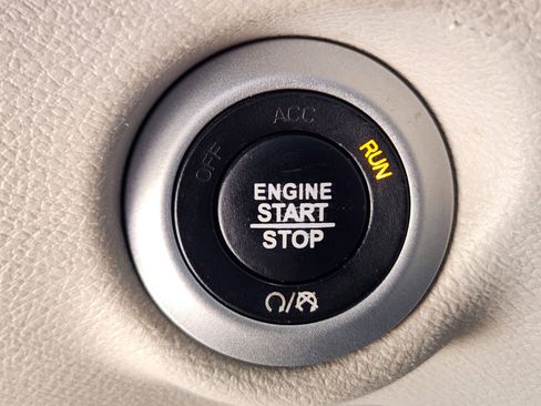 Used 2021 Chrysler Voyager Lxi image 15