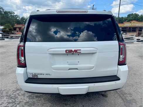 Used 2016 GMC Yukon XL SLT w/ Open Road Package RWD image 9