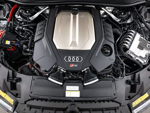 Used 2021 Audi RS 6 AWD/4WD image 26