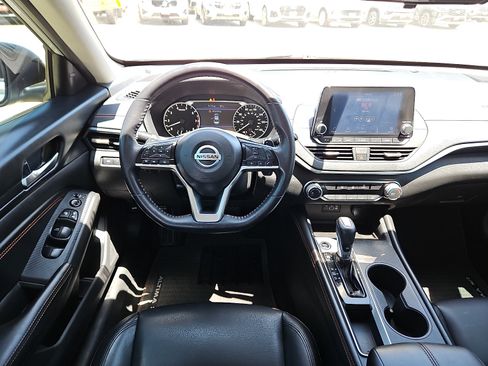 Used 2019 Nissan Altima 2.5 SR FWD image 7