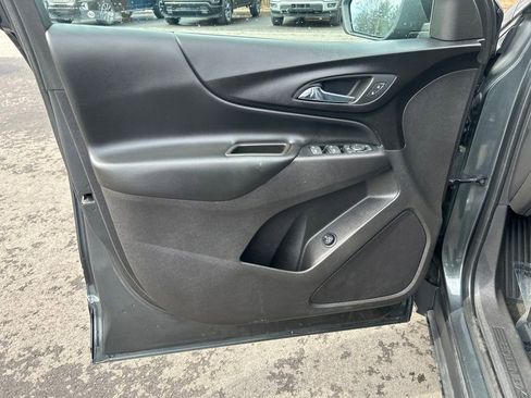 Used 2019 Chevrolet Equinox LT w/ Driver Convenience Package image 19