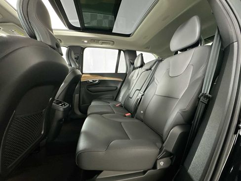 Used 2025 Volvo XC90 B5 Plus w/ Protection Package Premier image 23