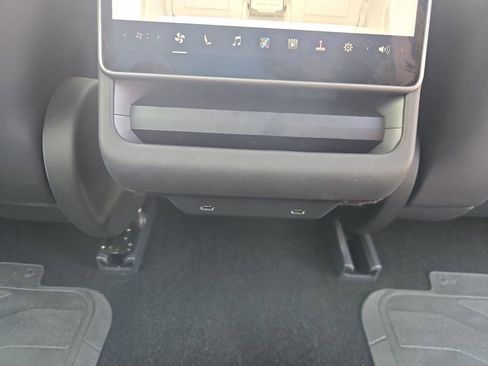 Used 2024 Tesla Model 3 Long Range RWD image 19