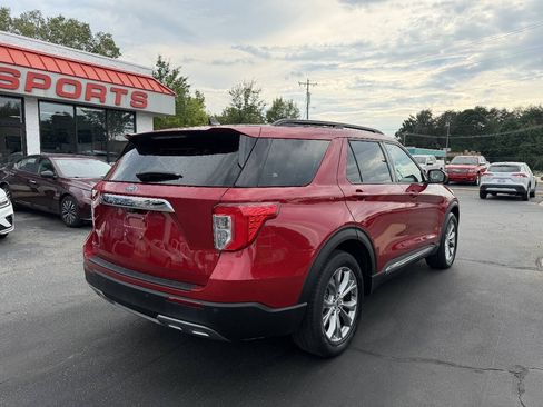Used 2023 Ford Explorer XLT w/ Equipment Group 202A RWD image 5