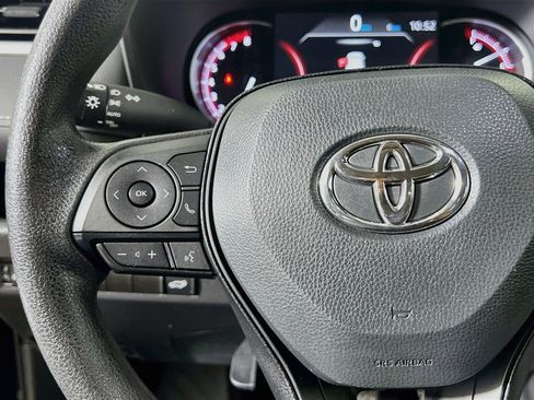 Used 2025 Toyota RAV4 XLE w/ Convenience Package FWD image 19