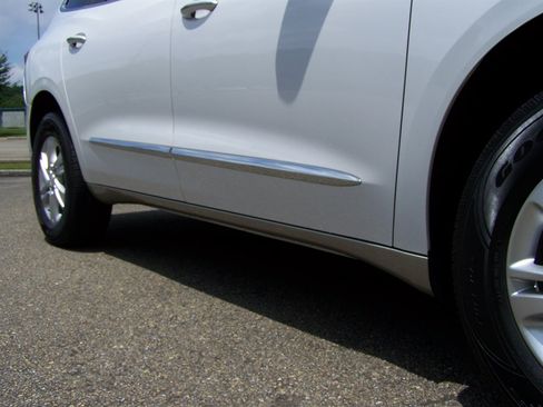 Used 2021 Buick Enclave Essence FWD image 28
