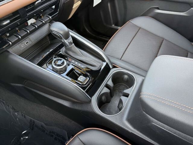 Used 2026 GMC Canyon AT4 w/ Technology Plus Package AWD/4WD image 32