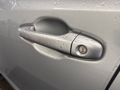 Used 2019 Toyota Highlander XLE image 13