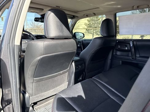 Used 2021 Toyota 4Runner Venture image 13