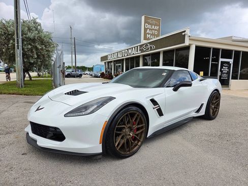 Used 2017 Chevrolet Corvette Grand Sport w/ Carbon Flash Badge Package RWD image 1