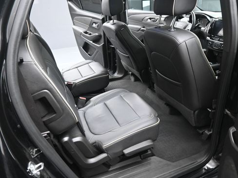 Certified 2023 Chevrolet Traverse Premier w/ Redline Edition image 19