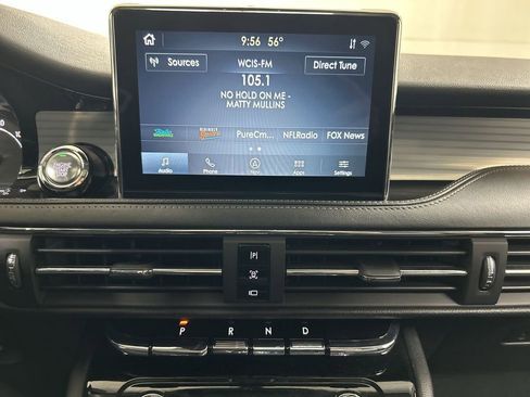 Used 2022 Lincoln Corsair AWD w/ Premium Package image 16
