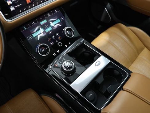 Used 2018 Land Rover Range Rover Velar R-Dynamic HSE AWD/4WD image 27