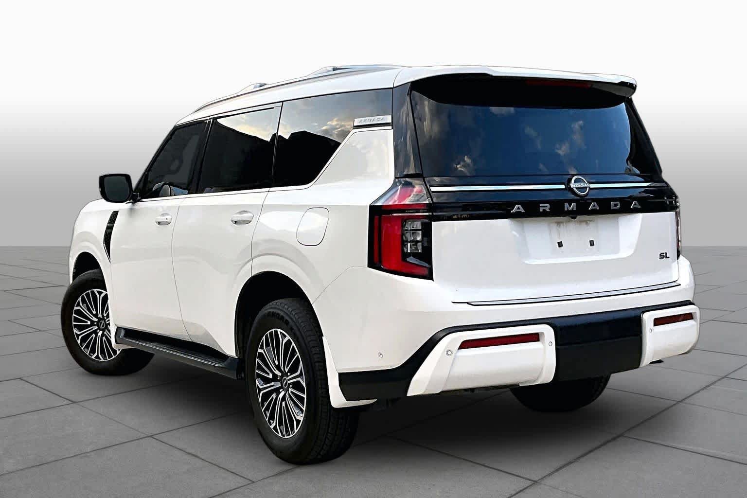 Used 2026 Nissan Armada SL w/ Captain's Chari Seat Package AWD/4WD image 11