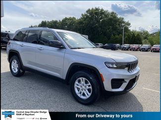 Certified 2023 Jeep Grand Cherokee Laredo AWD/4WD video 1
