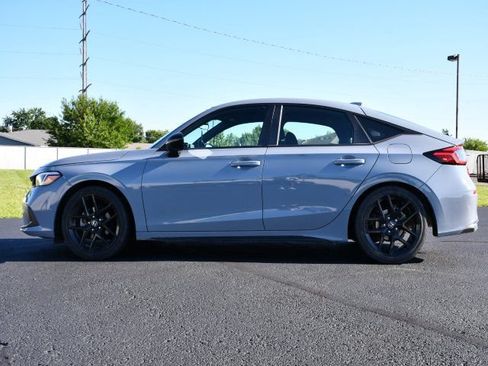Used 2024 Honda Civic Sport image 4