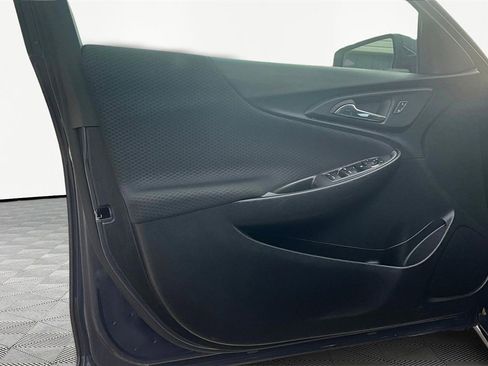 Used 2025 Chevrolet Malibu LT image 22