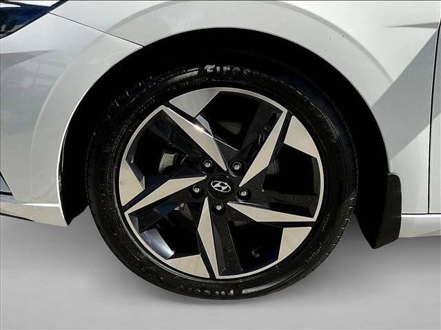 Used 2023 Hyundai Elantra SEL w/ Convenience Package FWD image 10