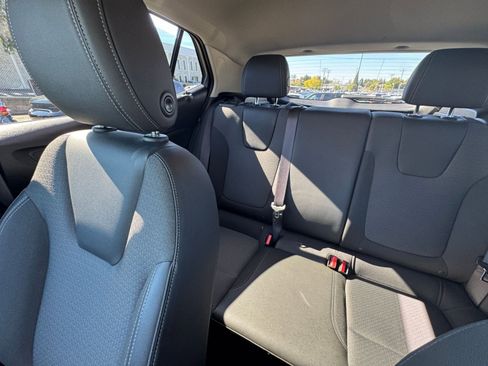 Used 2025 Buick Encore GX Preferred image 37