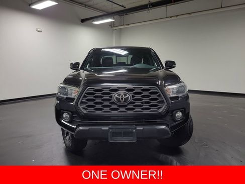 Used 2020 Toyota Tacoma TRD Off-Road AWD/4WD image 2