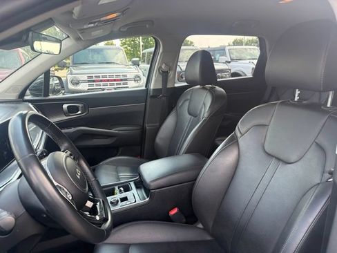 Used 2024 Kia Sorento S AWD/4WD image 15