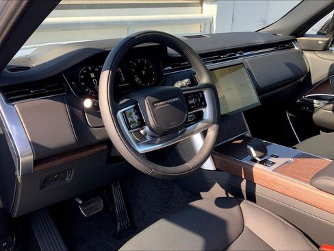 New 2025 Land Rover Range Rover Long Wheelbase SE AWD/4WD image 6