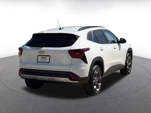 Used 2025 Chevrolet Trax LT image 14