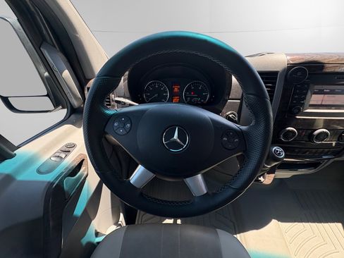 Used 2018 Mercedes-Benz Sprinter 3500 image 12