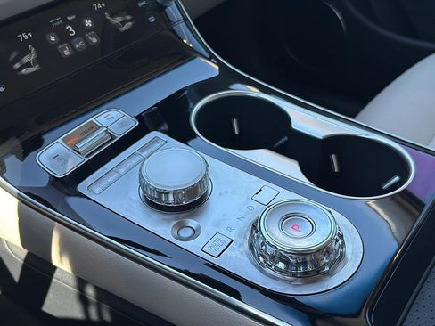 Certified 2026 Genesis GV70 2.5T image 33