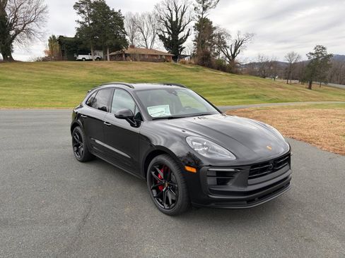 New 2026 Porsche Macan GTS image 9