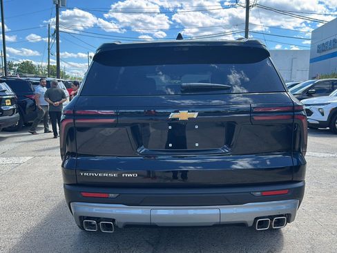 New 2026 Chevrolet Traverse LT w/ Driver Confidence Package AWD/4WD image 10