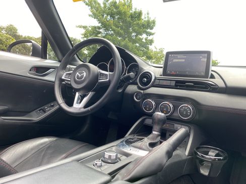 Used 2016 MAZDA MX-5 Miata Grand Touring RWD image 6