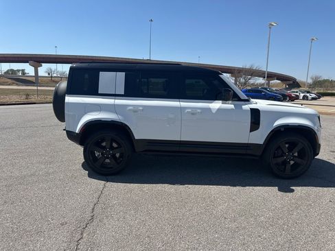 Used 2026 Land Rover Defender 110 X-Dynamic SE image 6