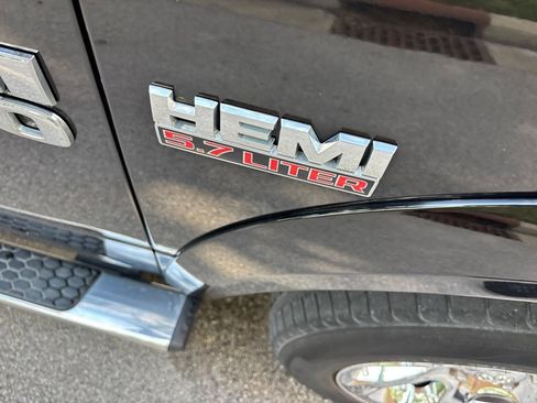 Used 2016 RAM 1500 Laramie w/ Convenience Group AWD/4WD image 43