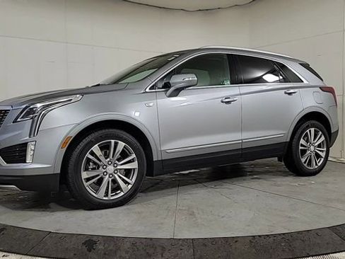 Certified 2025 Cadillac XT5 Premium Luxury image 4