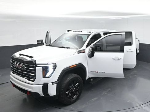 Used 2025 GMC Sierra 2500 AT4 AWD/4WD image 59