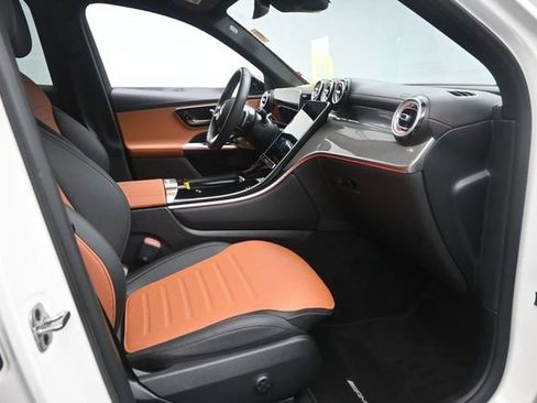 Used 2026 Mercedes-Benz GLC 300 image 29