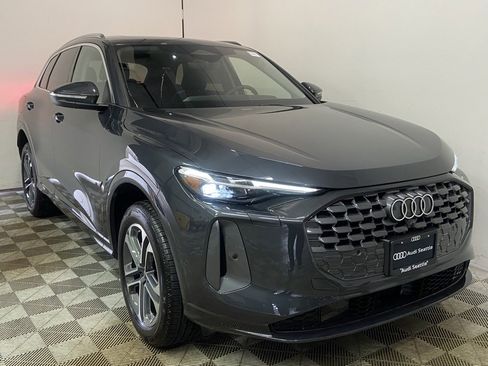 New 2025 Audi Q5 2.0T Premium Plus image 1