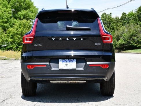 Used 2025 Volvo XC40 B5 Plus w/ Protection Package Premier AWD/4WD image 6