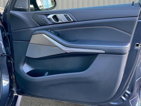 Used 2020 BMW X5 M50i w/ Premium Package image 18