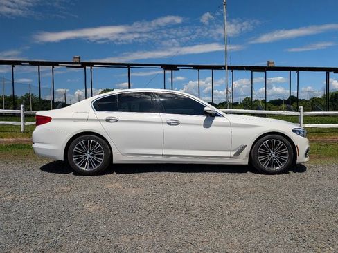 Used 2017 BMW 530i xDrive AWD/4WD image 4