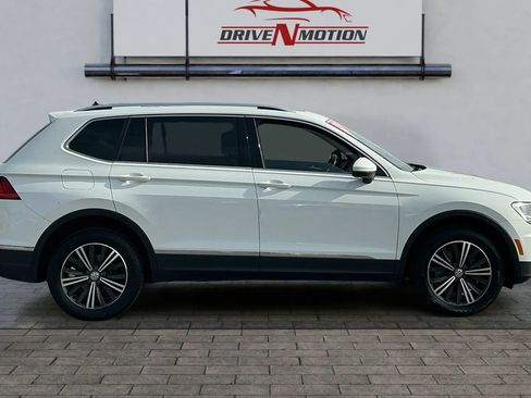 Used 2018 Volkswagen Tiguan SEL w/ 3rd Row Seat Package image 2