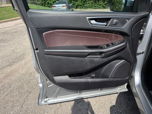 Used 2020 Ford Edge Titanium w/ Equipment Group 301A FWD image 12