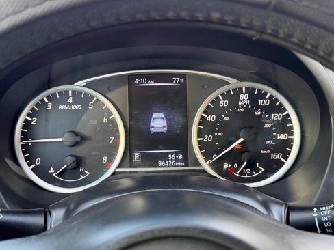 Used 2018 Nissan Sentra SV FWD image 19