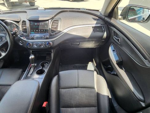 Used 2019 Chevrolet Impala LT FWD image 15